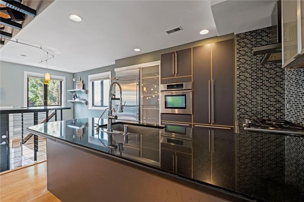 1303 W 47th Street — photo 12