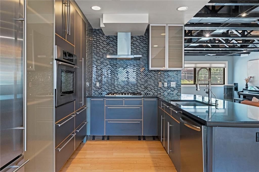 1303 W 47th Street — photo 13