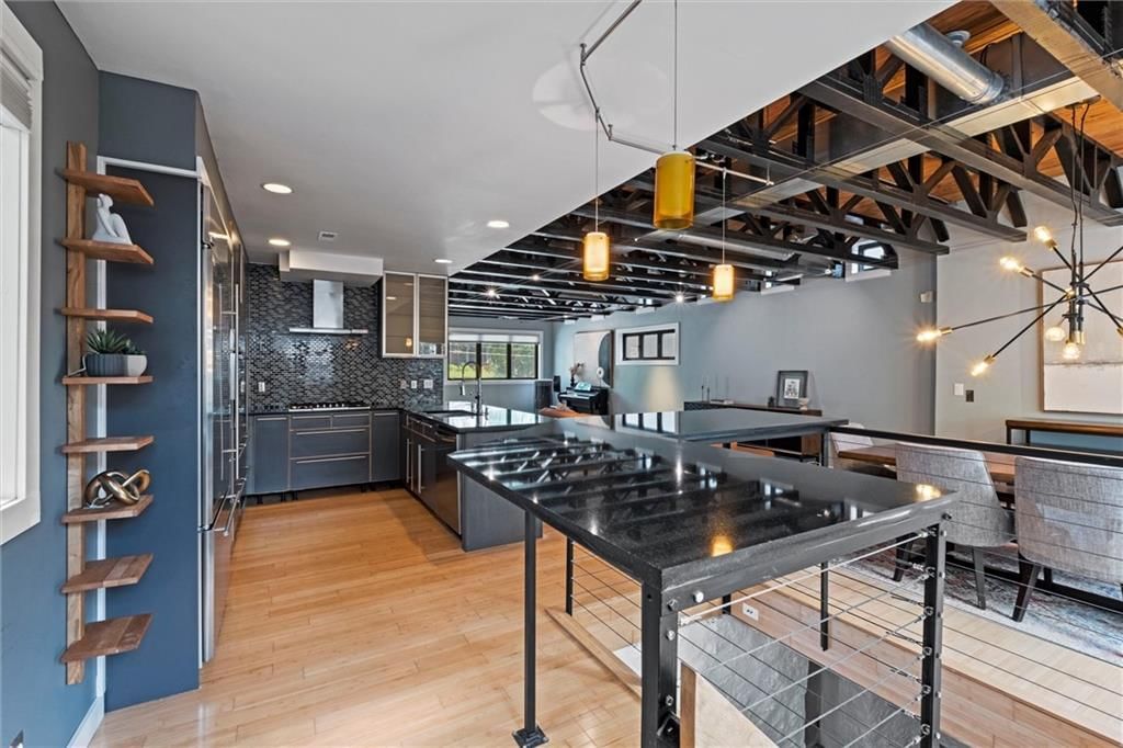 1303 W 47th Street — photo 15