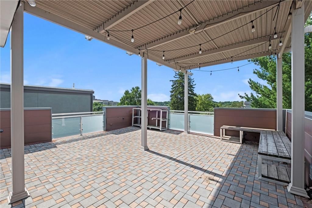 1303 W 47th Street — photo 31