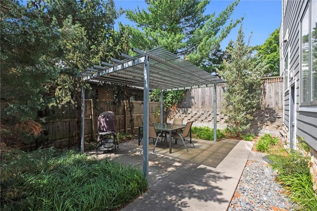 1303 W 47th Street — photo 35