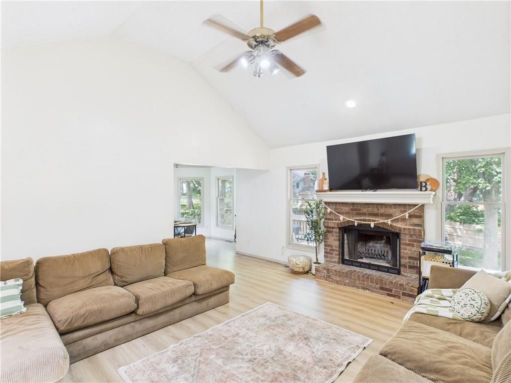 2105 NW 5th Street — photo 7
