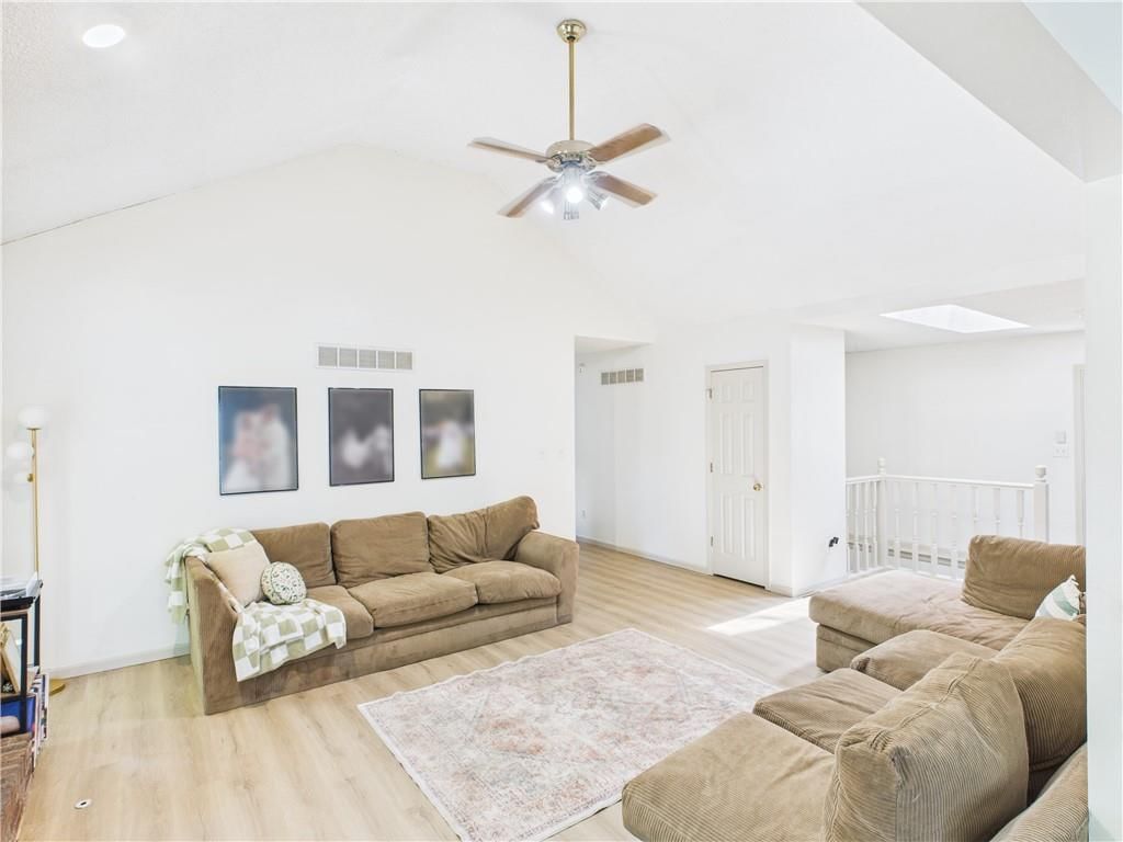 2105 NW 5th Street — photo 8