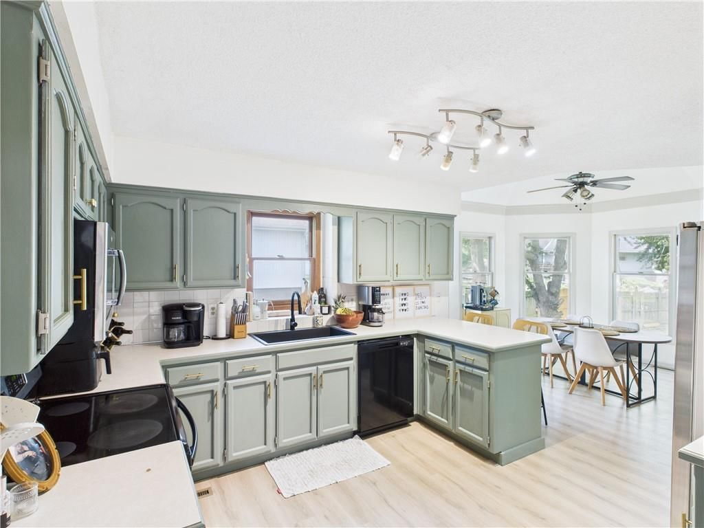 2105 NW 5th Street — photo 9