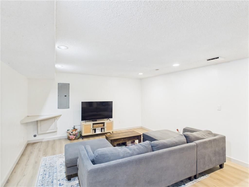 2105 NW 5th Street — photo 27