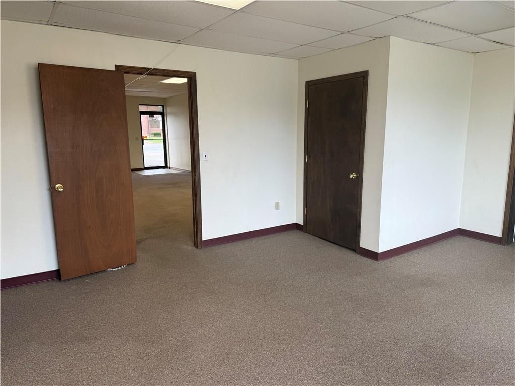 111 S Broadway Street — photo 8