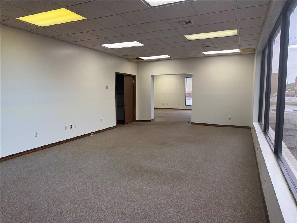 111 S Broadway Street — photo 9