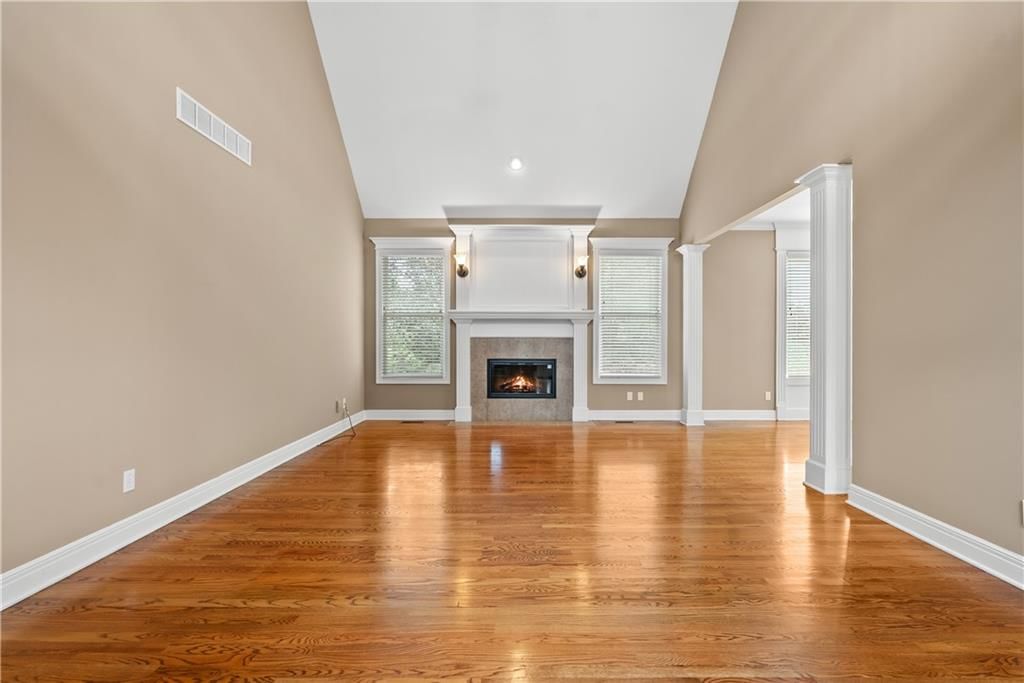 Photo 7 of 33 - 2629 SW Wintergarden Drive