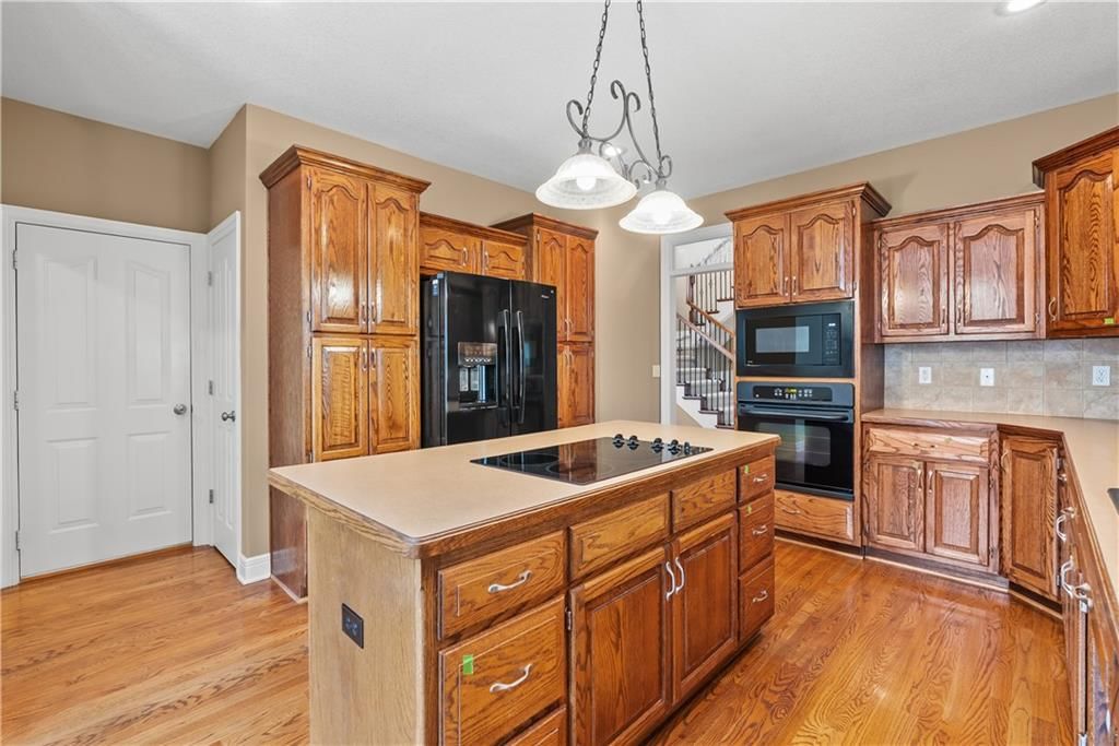 Photo 13 of 33 - 2629 SW Wintergarden Drive