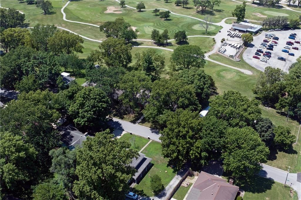Photo 54 of 61 - 4706 Hedges Avenue