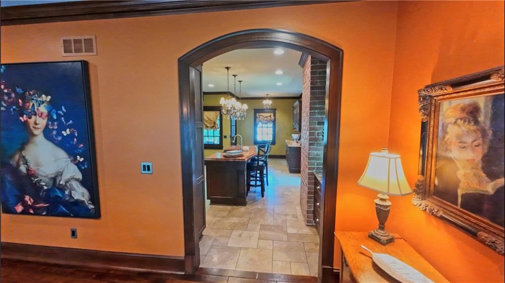 920 N Noyes Boulevard — photo 15