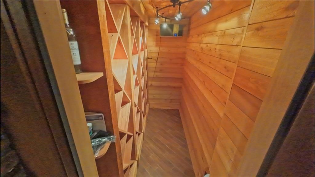 920 N Noyes Boulevard — photo 27