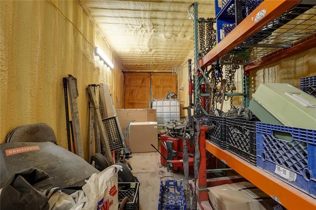 106 NW Locust Street — photo 25