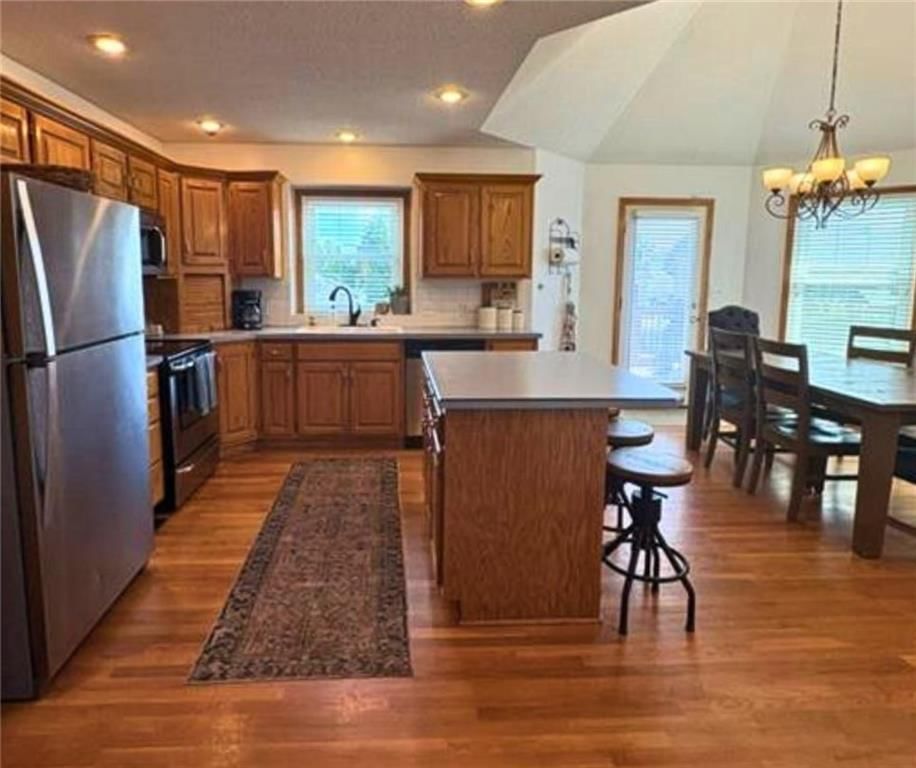 Photo 7 of 32 - 1720 SE Kenwood Drive