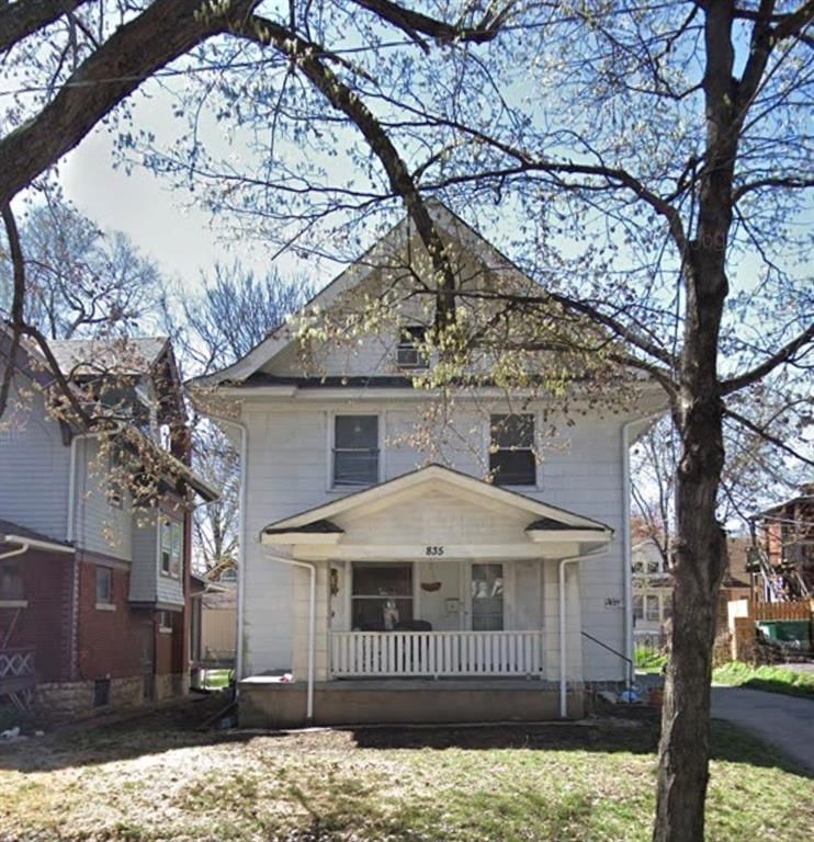 835 W 39TH Terrace — photo 2