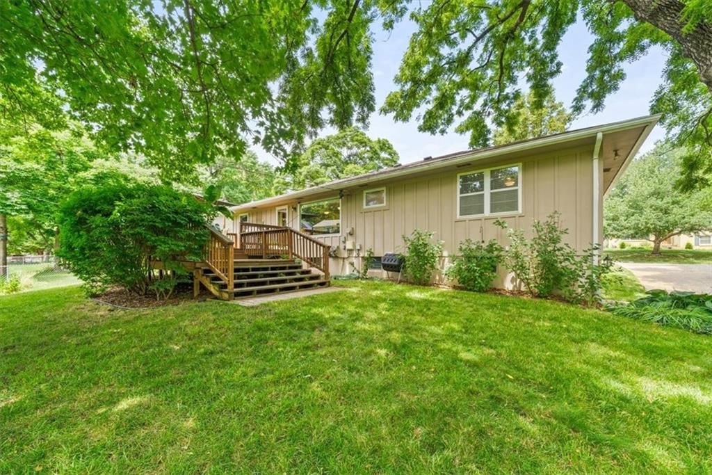 10103 W 70th Street — photo 26