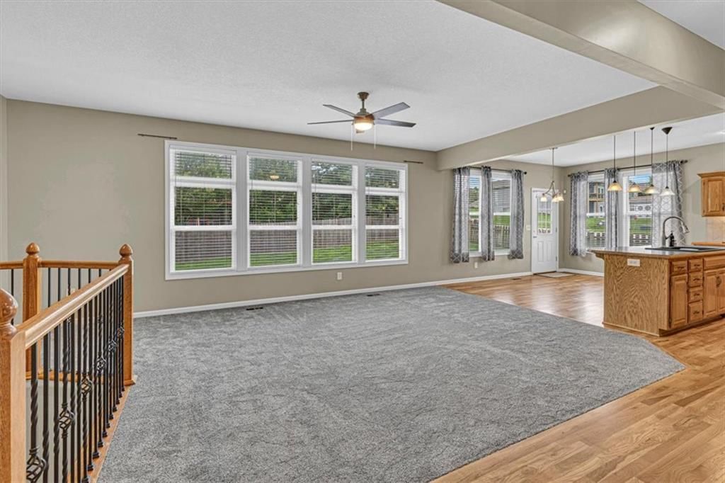 Photo 15 of 52 - 801 Englewood Drive