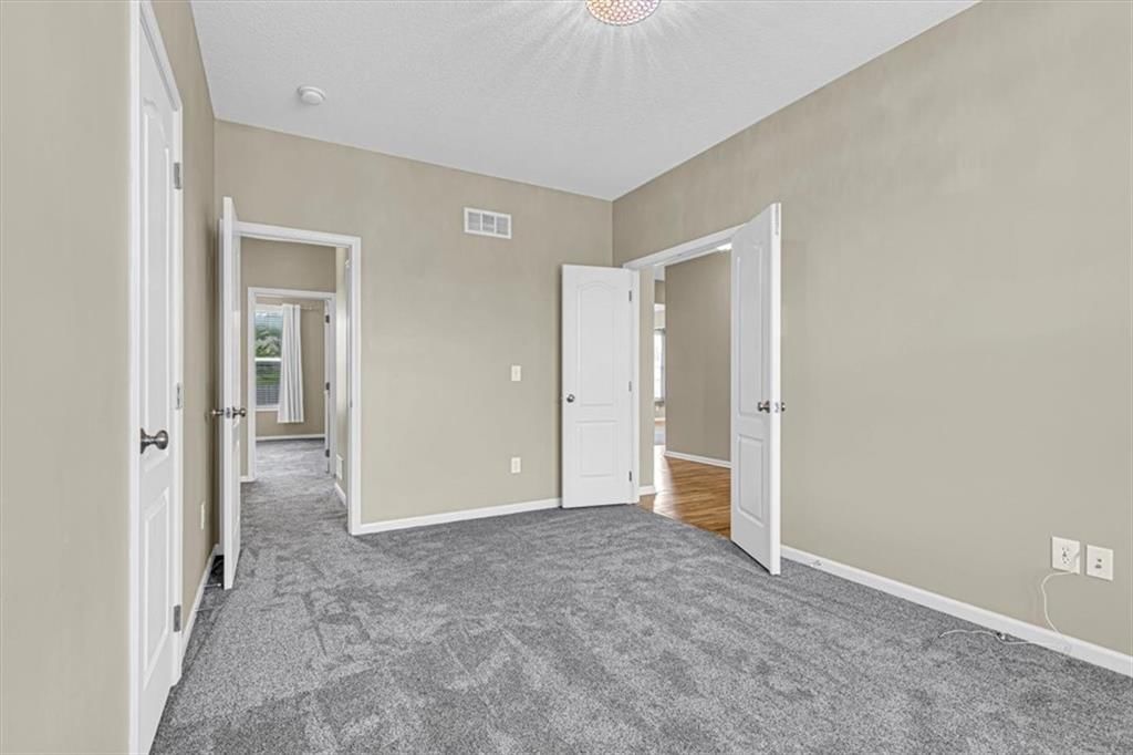 Photo 27 of 52 - 801 Englewood Drive