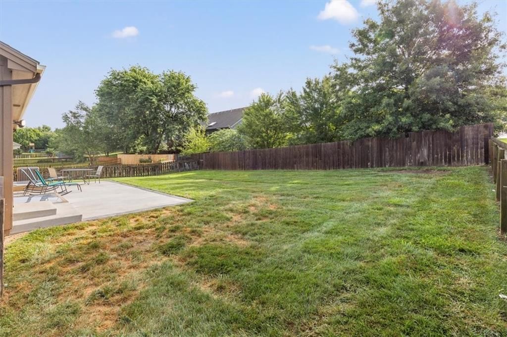 Photo 39 of 52 - 801 Englewood Drive