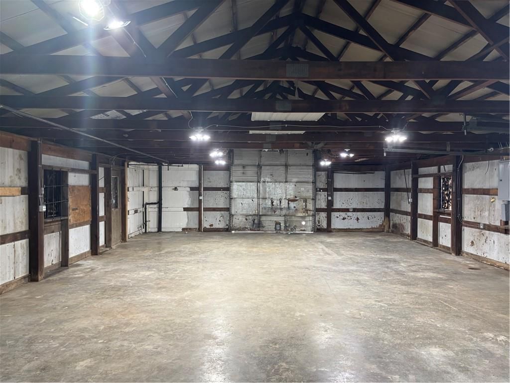 4210 DR GREAVES Road — photo 9