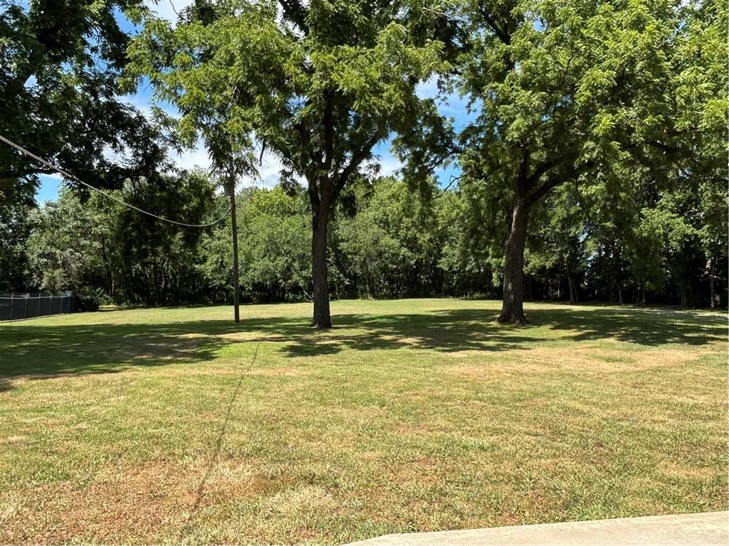 4210 DR GREAVES Road — photo 17