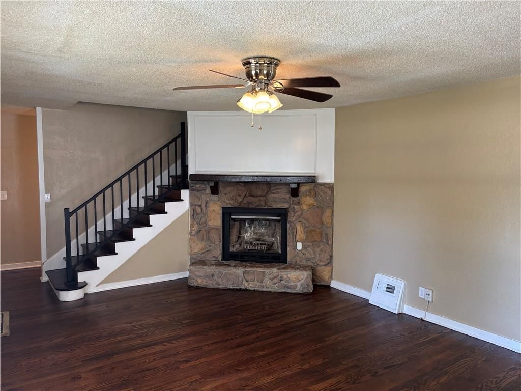4210 DR GREAVES Road — photo 23