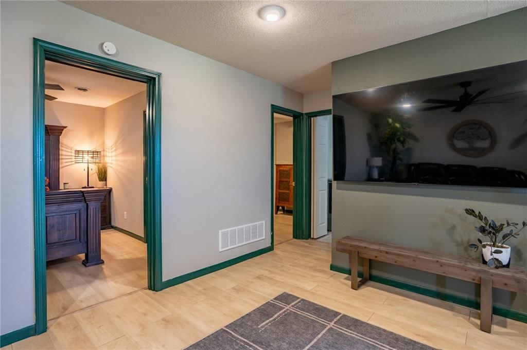 Photo 19 of 59 - 23058 160th Street