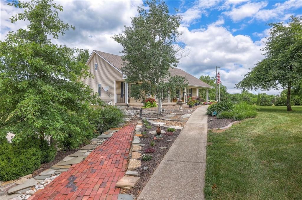 Photo 6 of 76 - 23708 S Southcrest Drive