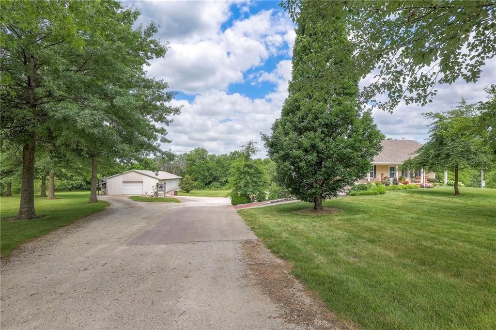 Photo 9 of 76 - 23708 S Southcrest Drive