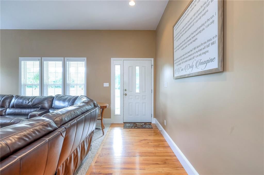 Photo 11 of 76 - 23708 S Southcrest Drive