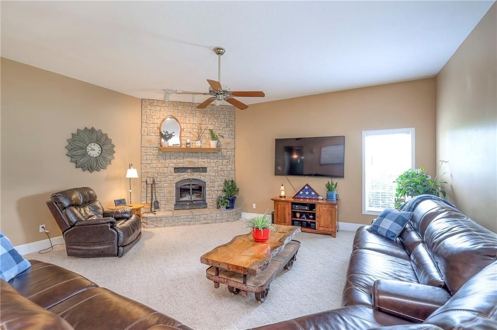 Photo 14 of 76 - 23708 S Southcrest Drive
