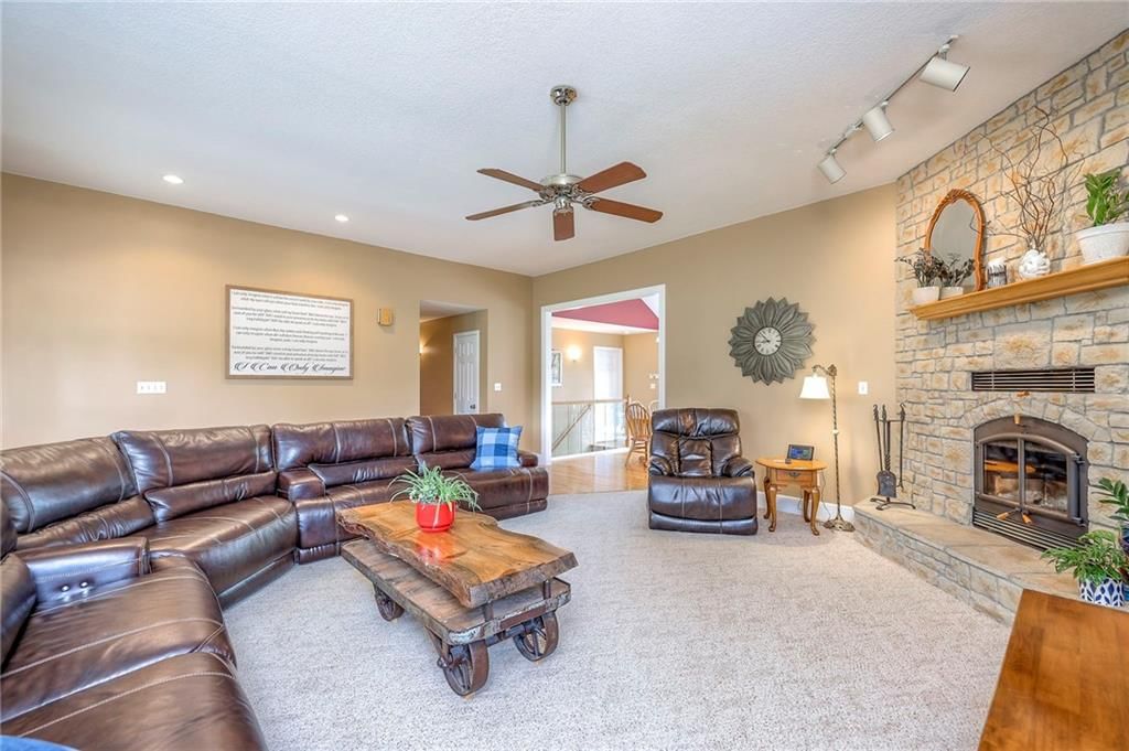 Photo 16 of 76 - 23708 S Southcrest Drive