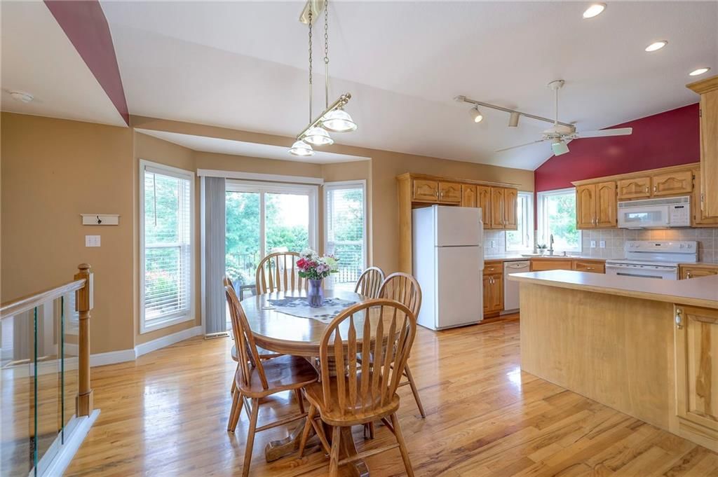 Photo 17 of 76 - 23708 S Southcrest Drive
