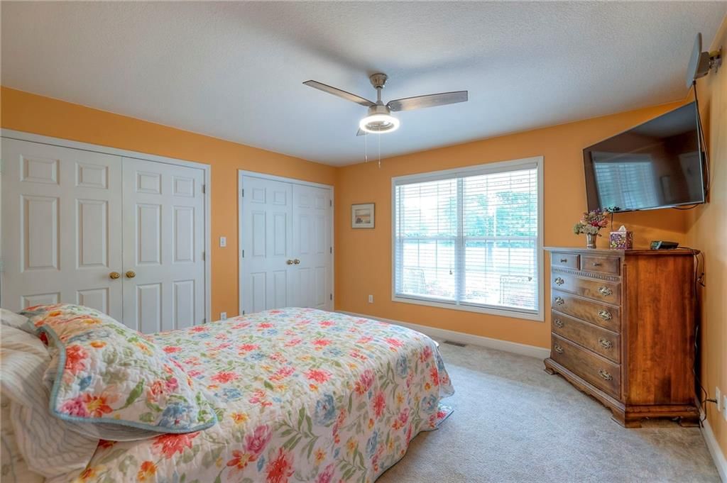 Photo 24 of 76 - 23708 S Southcrest Drive