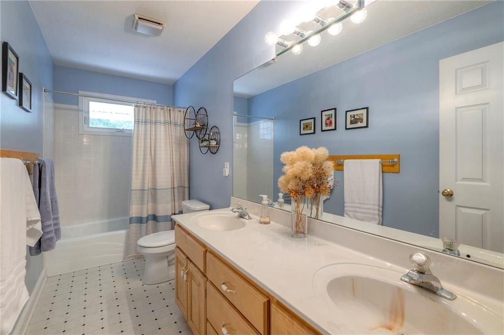 Photo 25 of 76 - 23708 S Southcrest Drive