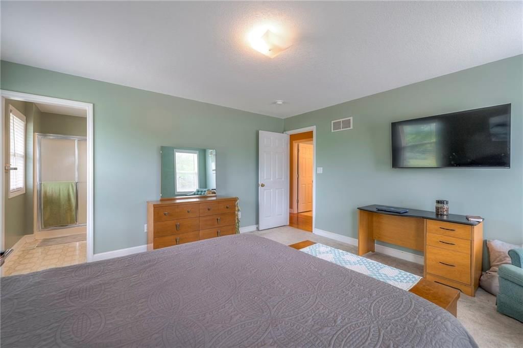 Photo 29 of 76 - 23708 S Southcrest Drive