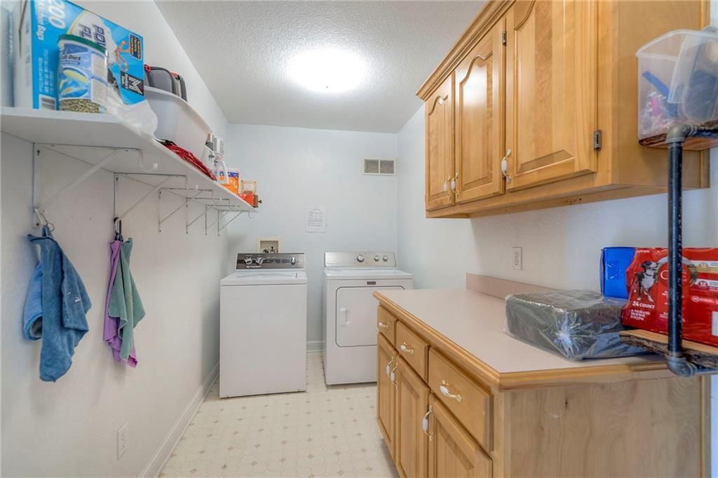 Photo 32 of 76 - 23708 S Southcrest Drive