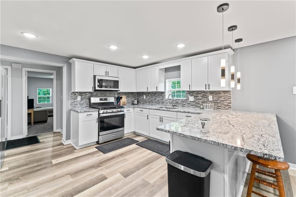 Photo 13 of 35 - 5510 Lafayette Avenue