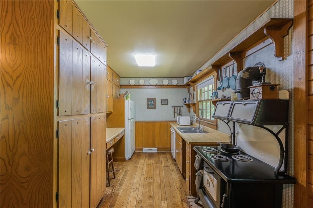 Photo 28 of 46 - 5122 NW Starfield Road