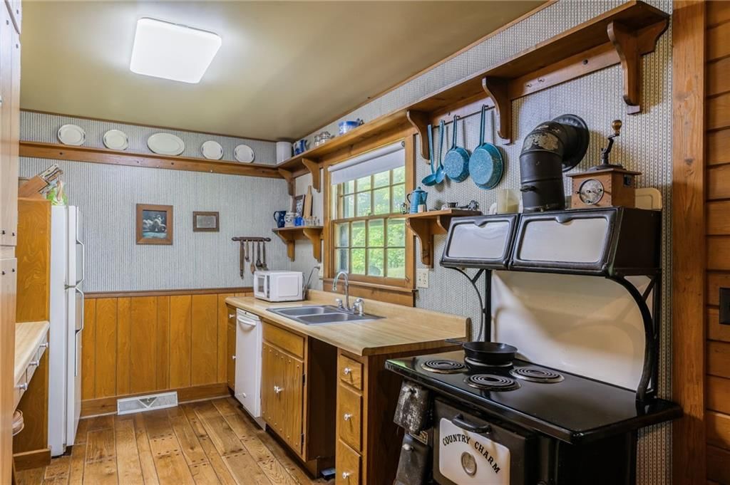 Photo 29 of 46 - 5122 NW Starfield Road