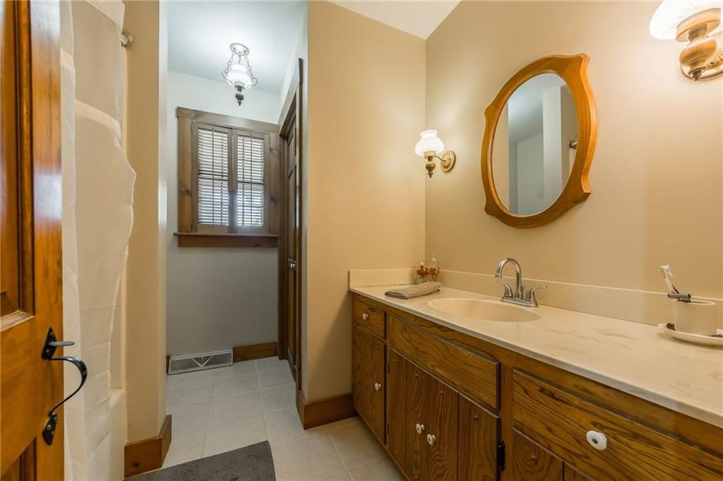 Photo 32 of 46 - 5122 NW Starfield Road