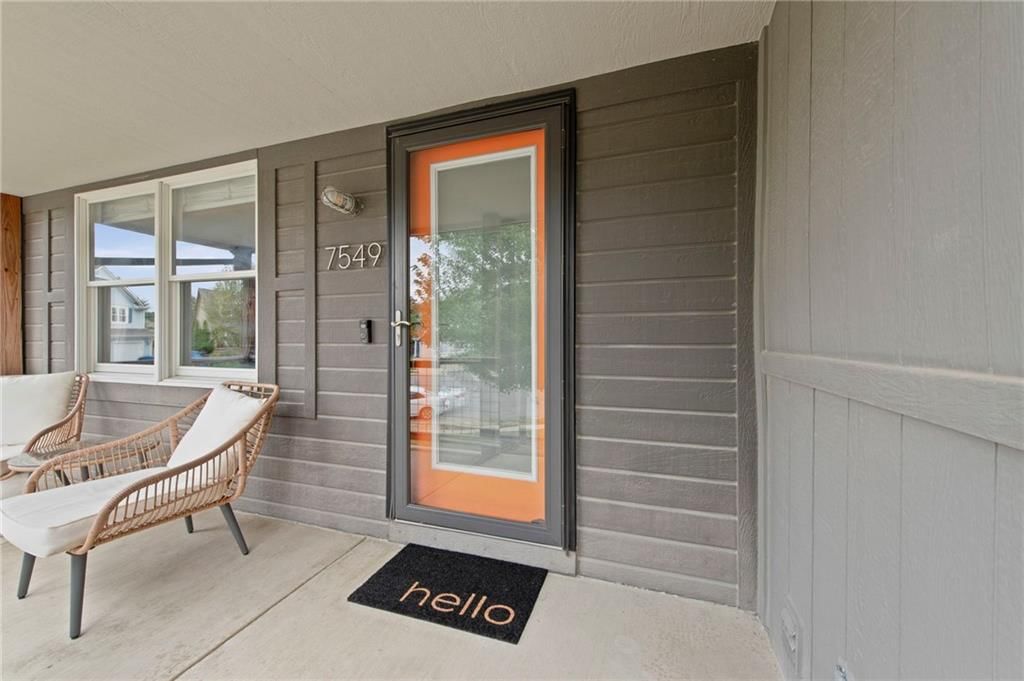 7549 N Tullis Avenue — photo 6