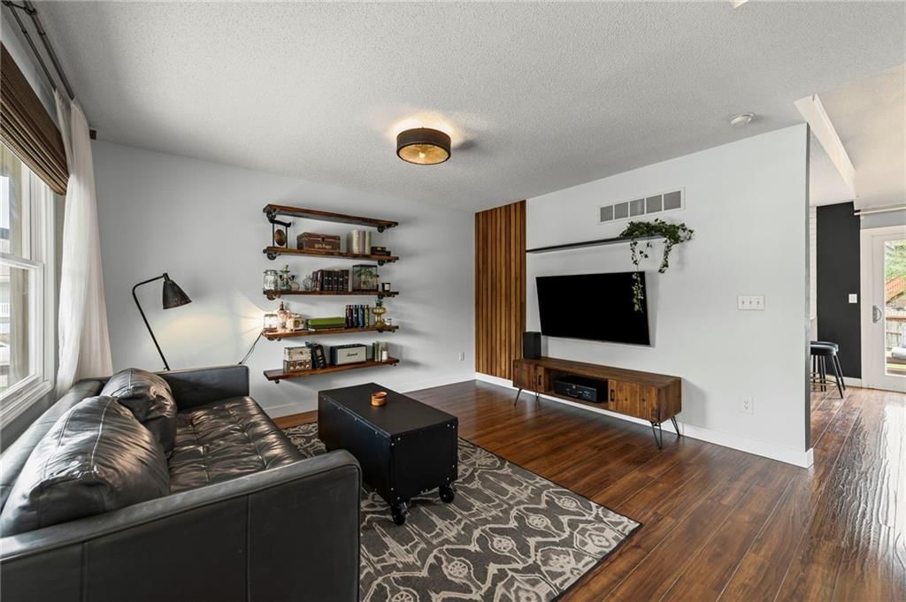 7549 N Tullis Avenue — photo 10