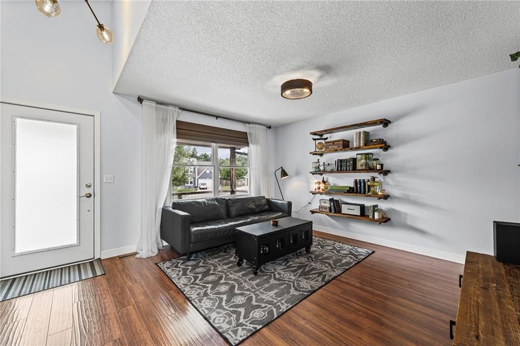 7549 N Tullis Avenue — photo 11