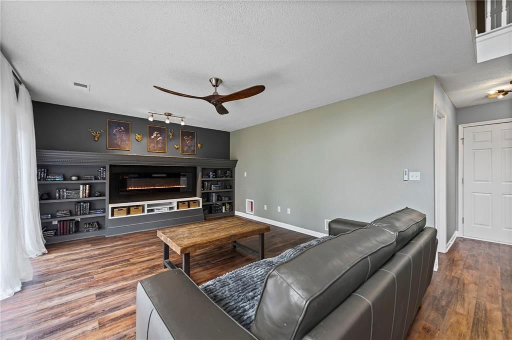 7549 N Tullis Avenue — photo 21