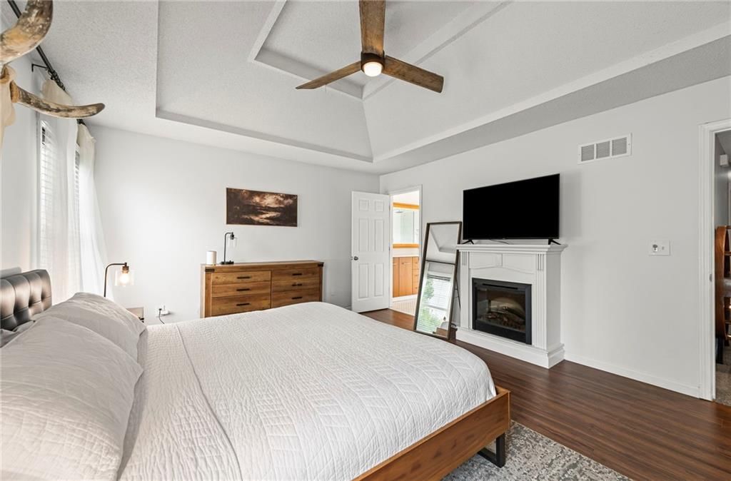 7549 N Tullis Avenue — photo 27