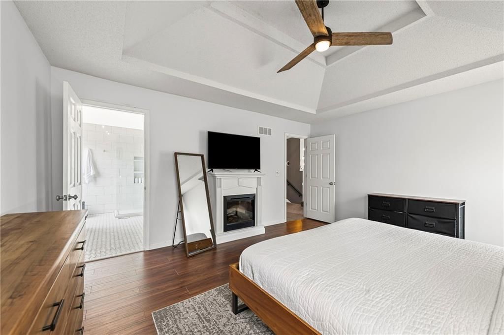 7549 N Tullis Avenue — photo 28