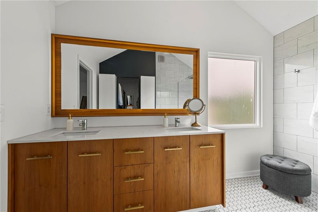 7549 N Tullis Avenue — photo 31