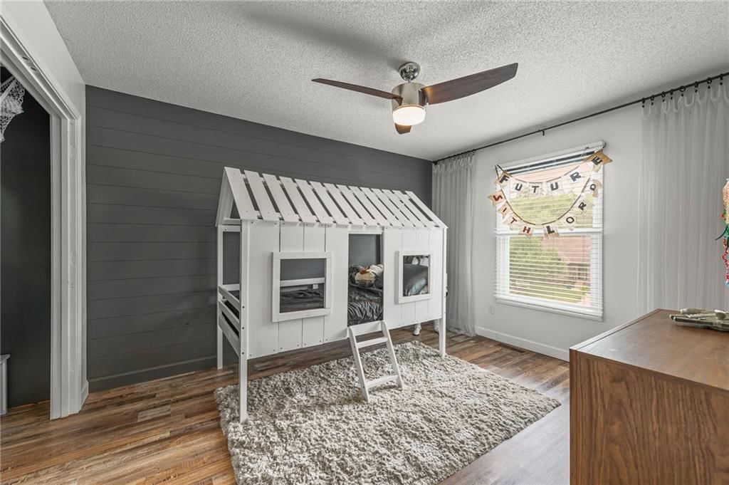 7549 N Tullis Avenue — photo 33