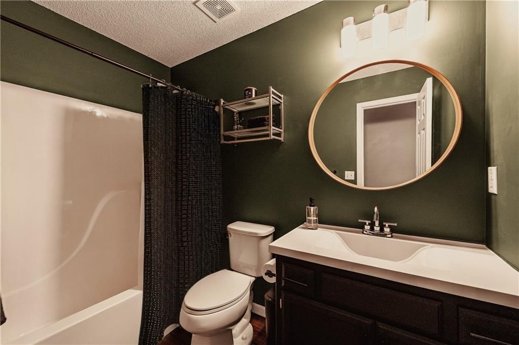 7549 N Tullis Avenue — photo 36